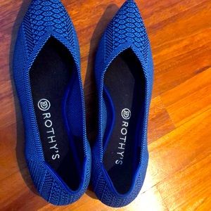Blue Rothy’s flats!